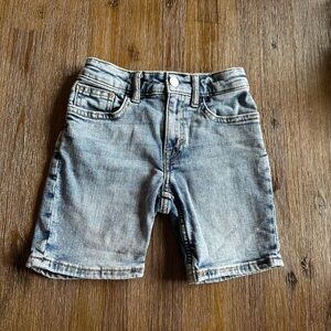 3/20$ H&M Kids Denim Shorts size 5T